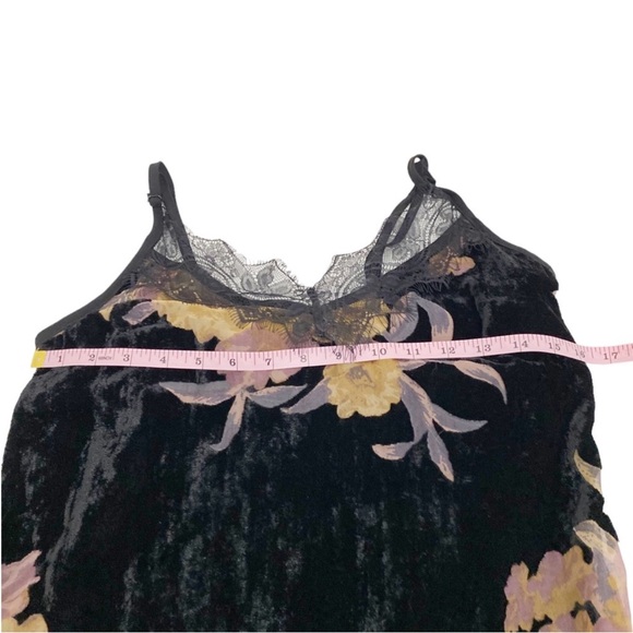Band of Gypsies Velvet Floral Slip Dress - Picture 7 of 9